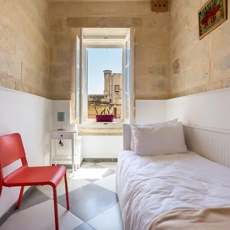 Collection - St Pauls La Valletta