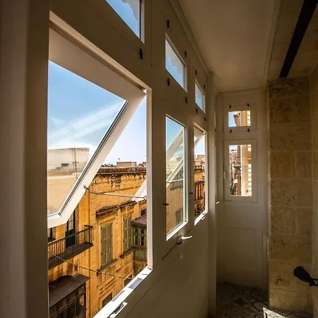 Collection - St Pauls La Valletta