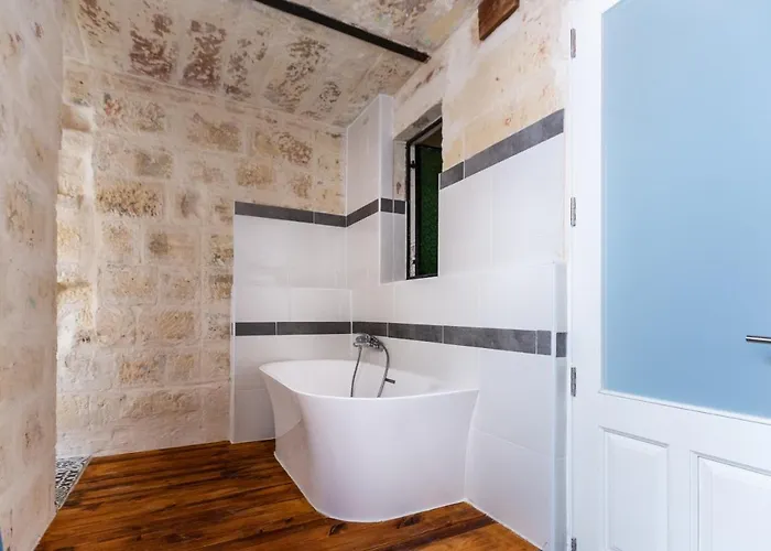 Collection - St Pauls Apartman *